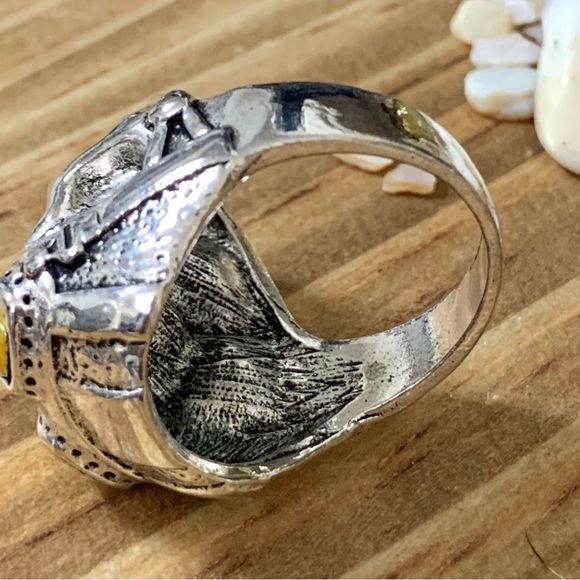 Biker Skull Ring - Picture 8 of 9